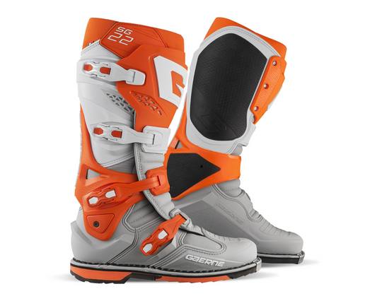 GAERNE SG22 ORANGE/WHITE/GREY BOOTS