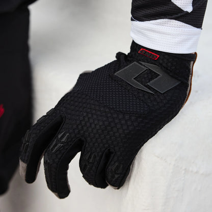 ONE INDUSTRIES X-197 CORE BLACK YOUTH GLOVES