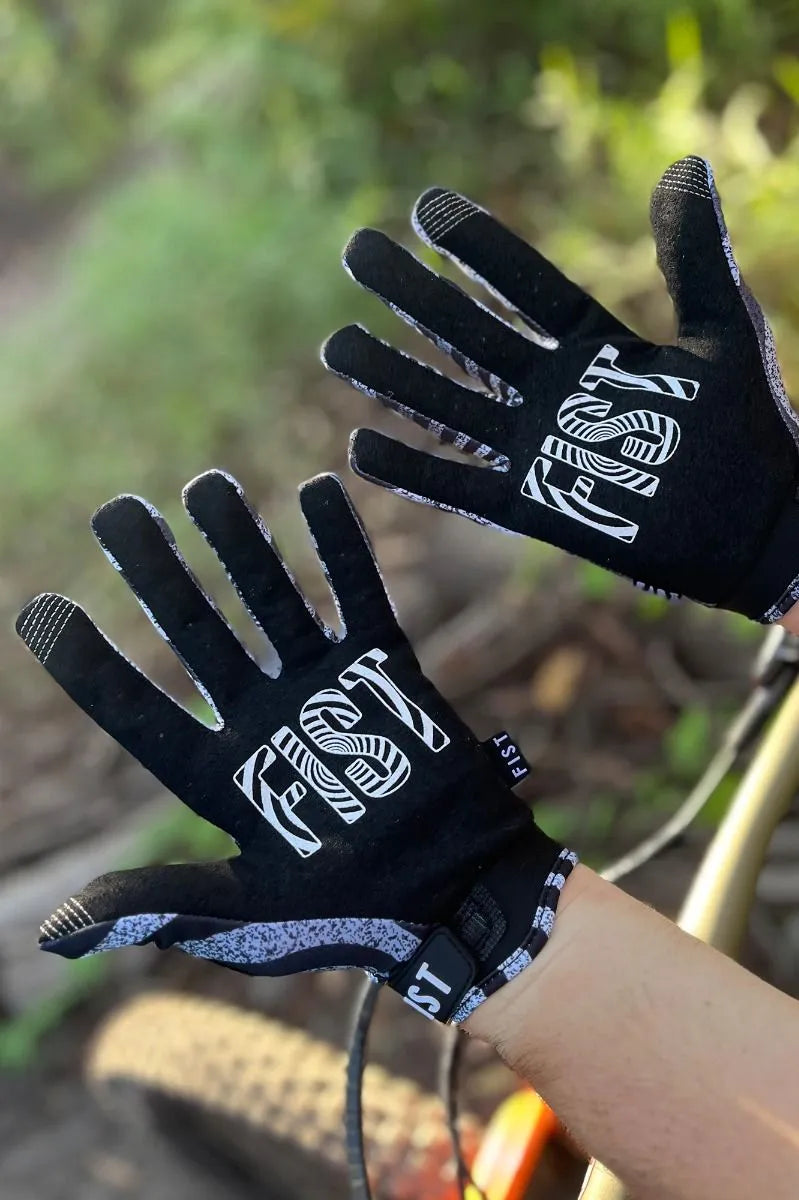 FIST SPIRALING KIDS GLOVES